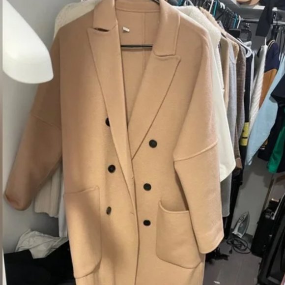Oversized wool coat. Zara size 4-6 - Picture 1 of 3